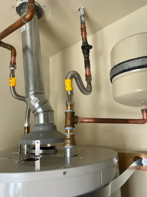 Water heater installation and plumbing repair in Oak Ridge Village